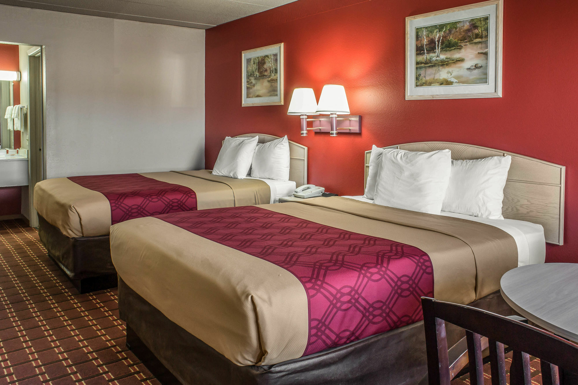Spencer Inn & Suites Extérieur photo